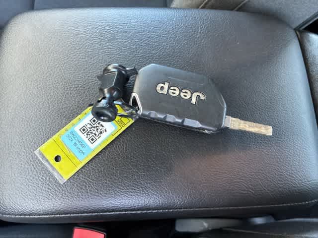 Used 2024 Jeep Wrangler Sport AWD/4WD image 38
