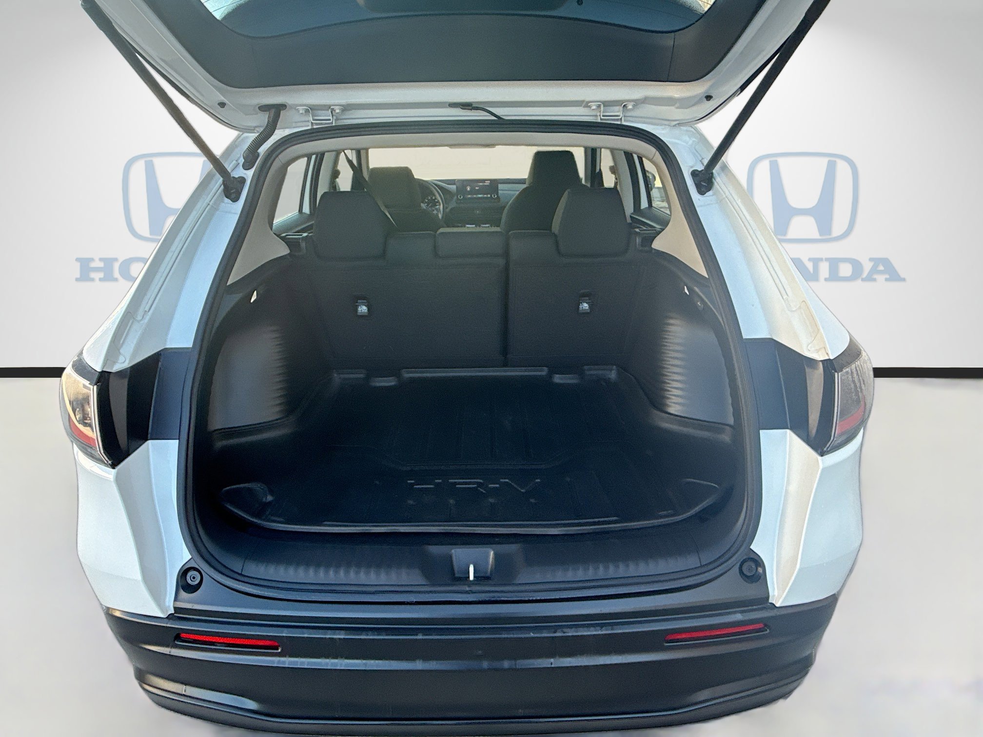 Certified 2023 Honda HR-V LX image 25