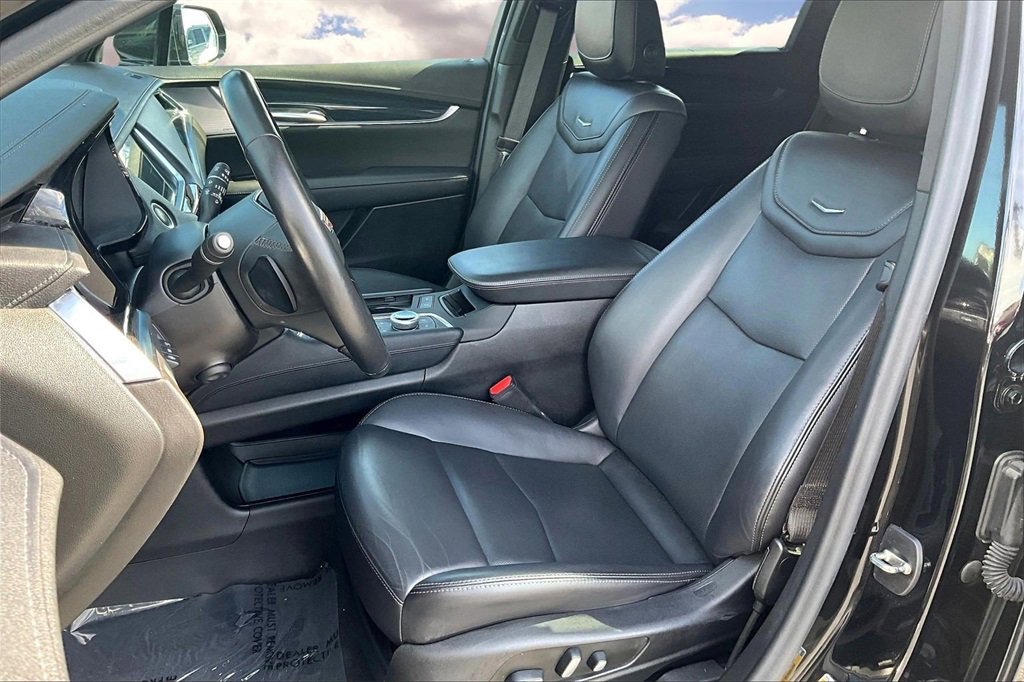 Certified 2023 Cadillac XT5 Premium Luxury w/ Technology Package image 21