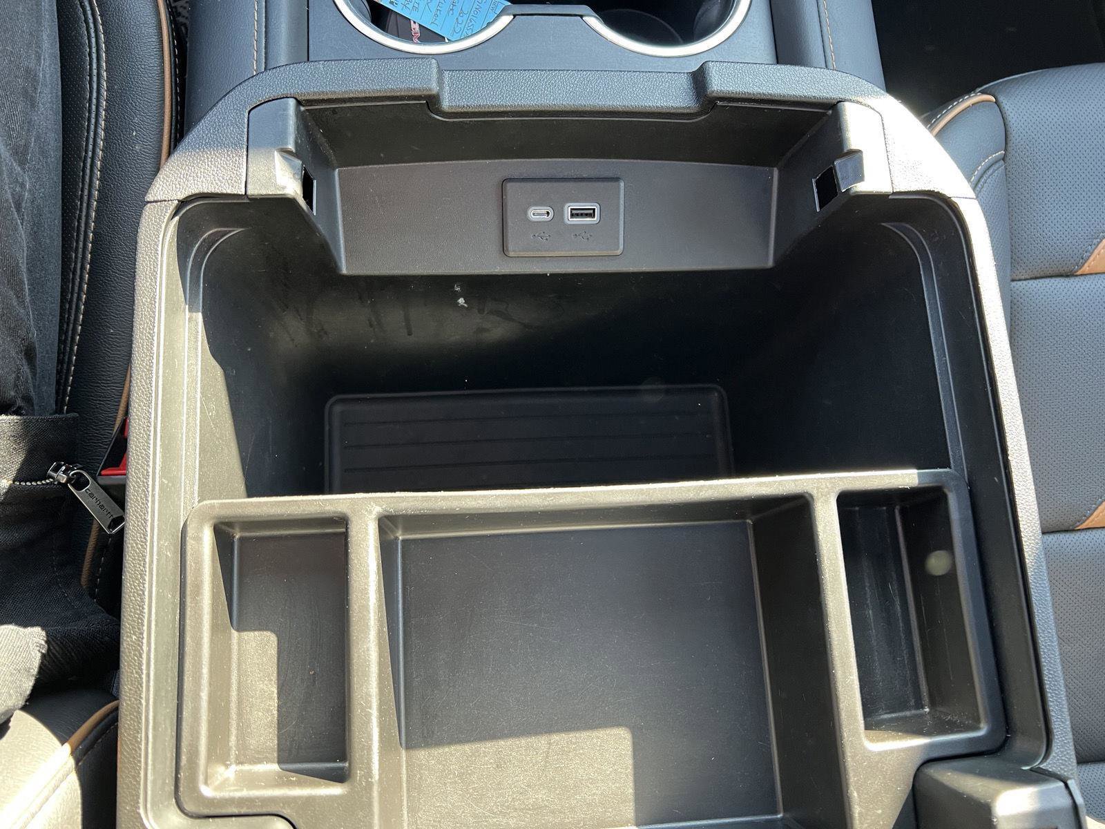 Used 2022 GMC Yukon AT4 image 35