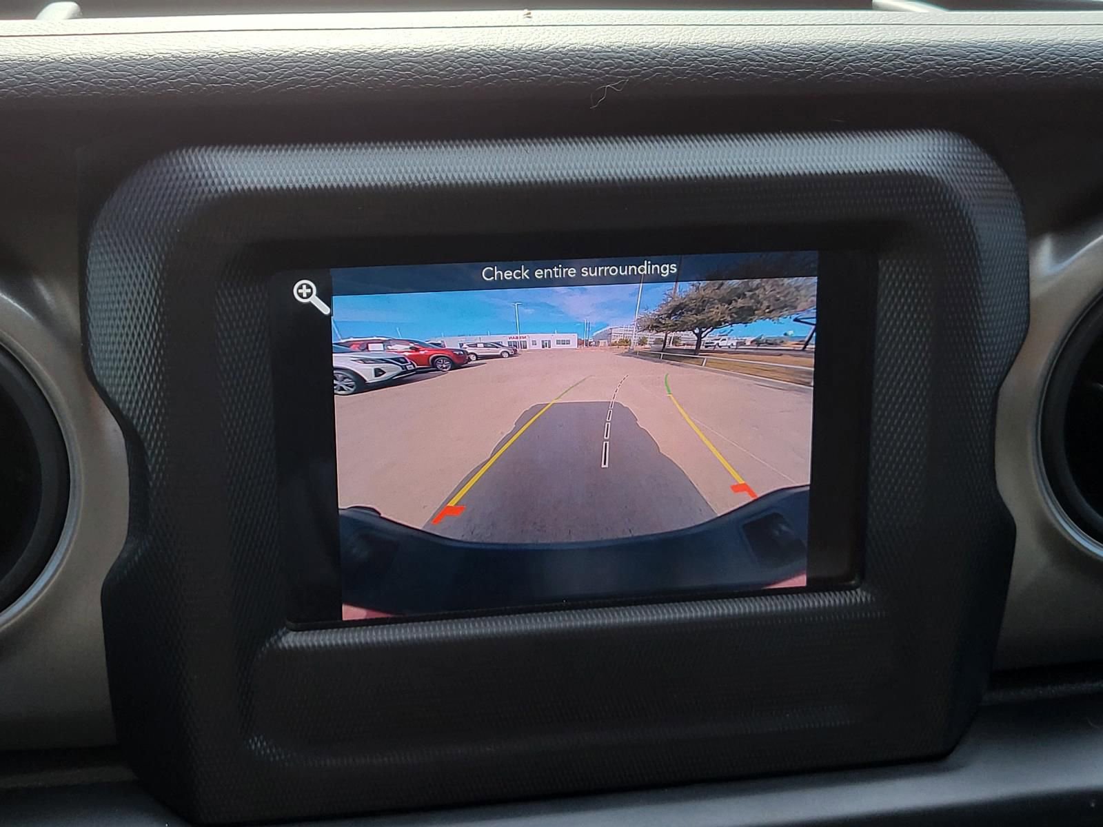 Used 2022 Jeep Gladiator Willys image 28