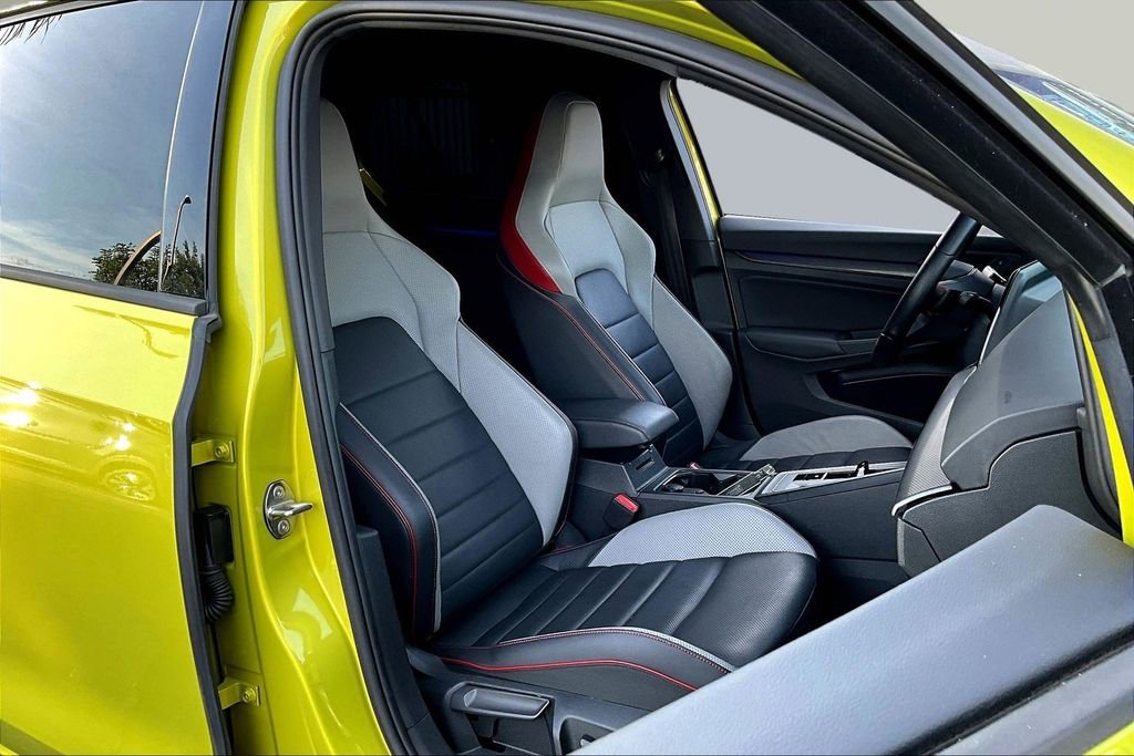 Used 2022 Volkswagen GTI Autobahn image 28