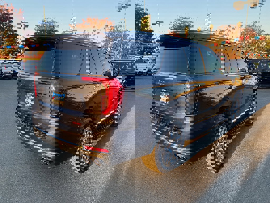 Used 2025 GMC Yukon Denali image 9