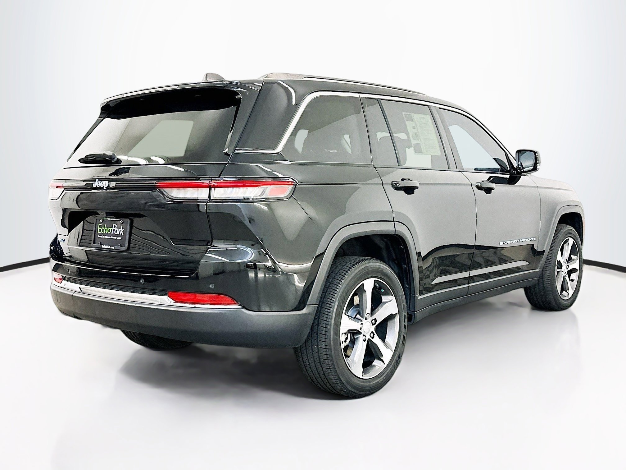 Used 2023 Jeep Grand Cherokee 4WD 4xe image 9