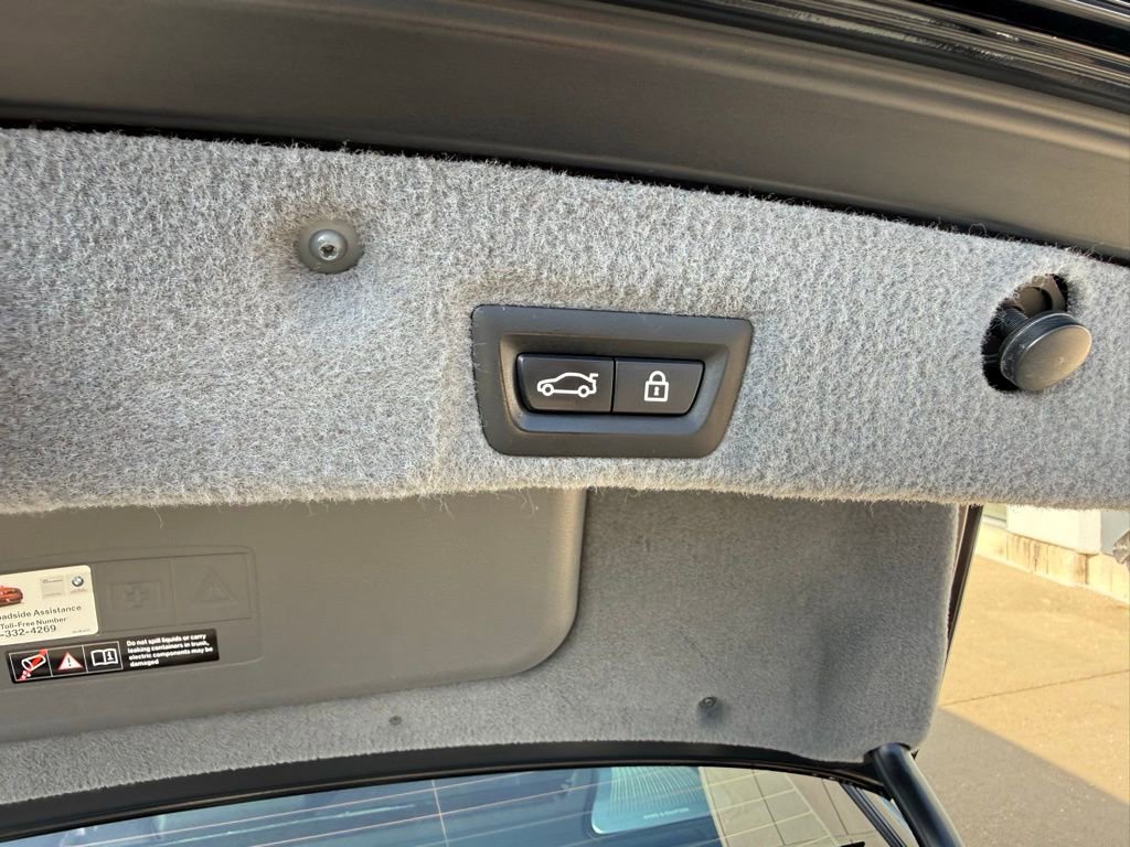 Used 2013 BMW 750Li image 37