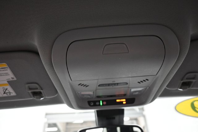 Used 2019 Chevrolet Equinox Premier FWD image 12