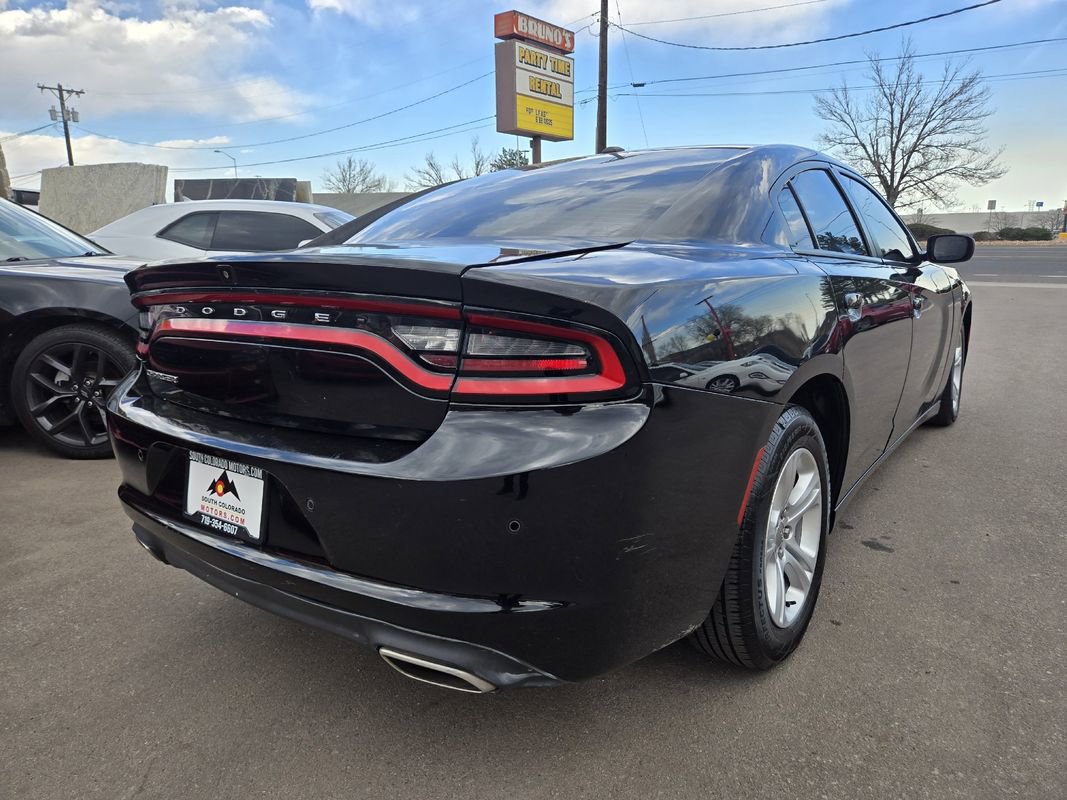 Used 2021 Dodge Charger SXT w/ Leather Interior Group image 4
