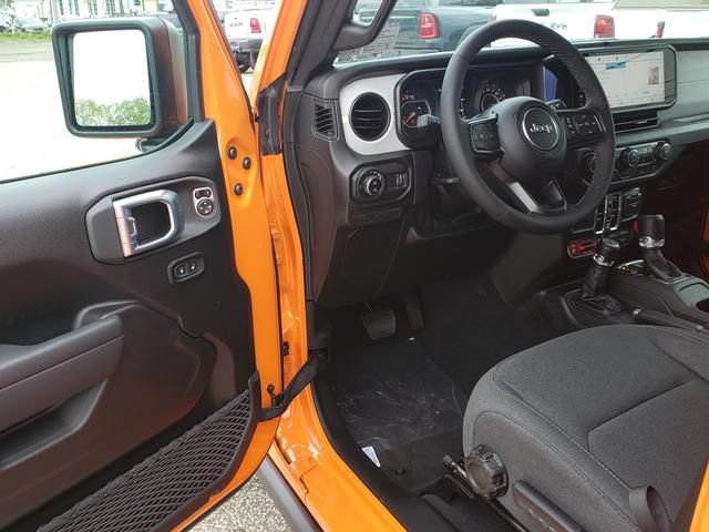 New 2026 Jeep Gladiator Sport AWD/4WD image 13