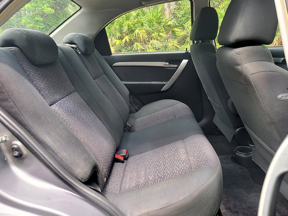 Used 2011 Chevrolet Aveo LT w/ LPO, Bodyside Molding Package FWD image 19