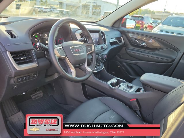 Used 2024 GMC Terrain Denali w/ Denali Premium Package AWD/4WD image 19