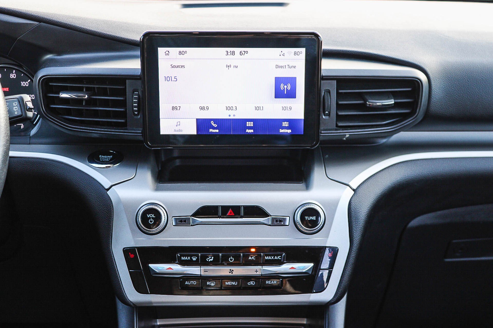 Used 2022 Ford Explorer XLT image 14