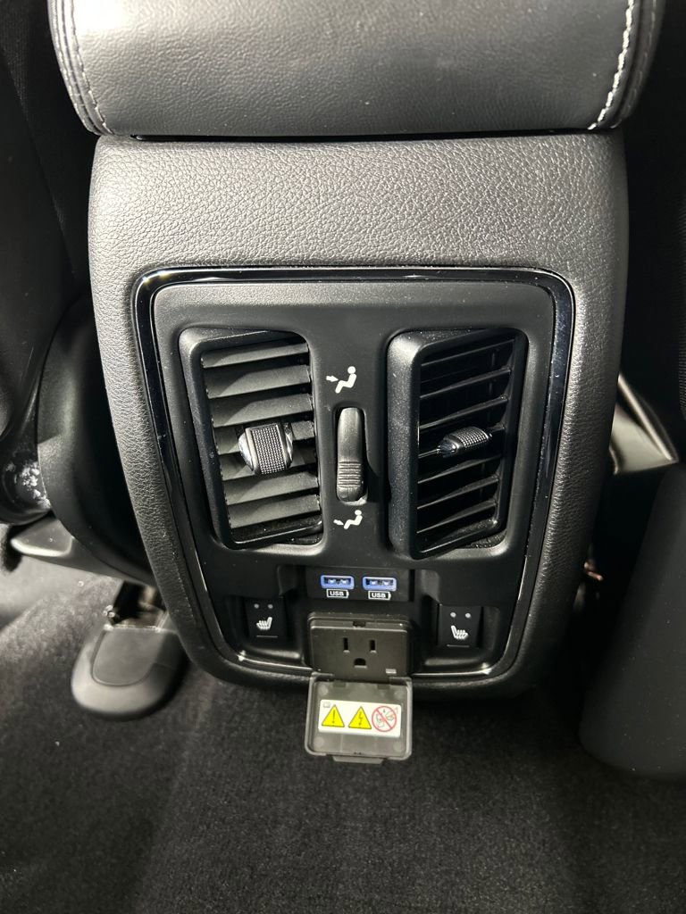 Used 2021 Jeep Grand Cherokee Overland image 18