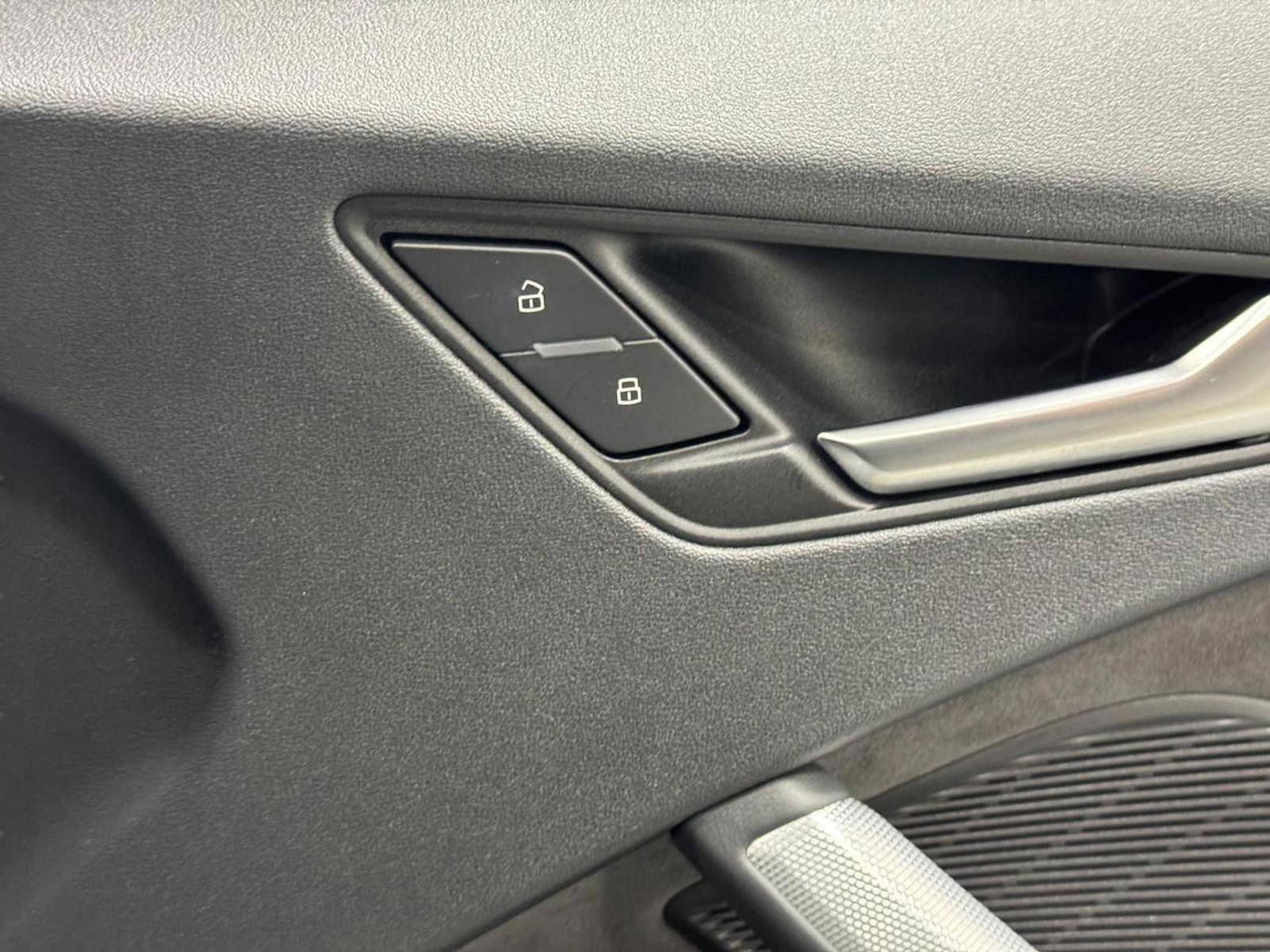 Used 2018 Audi TT 2.0T w/ Technology Package image 17