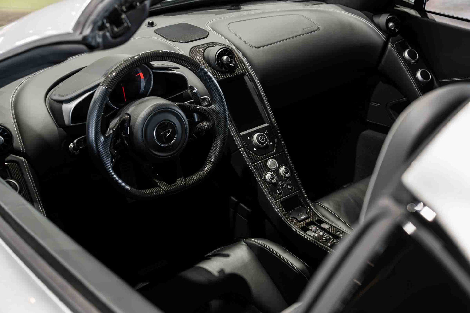 Used 2016 McLaren 650S Spider RWD image 59