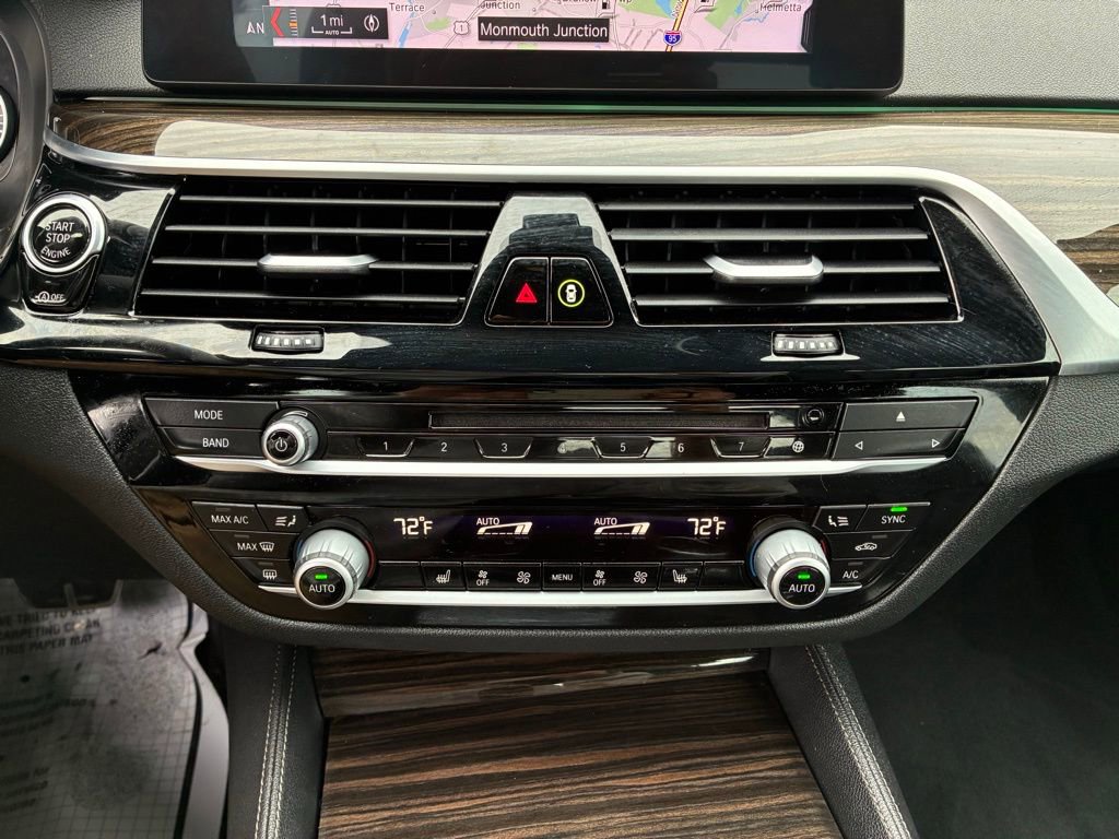 Used 2019 BMW 530i xDrive w/ M Sport Package image 32