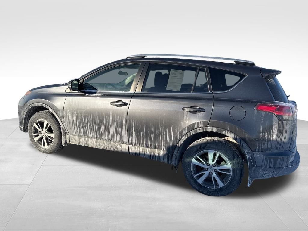 Used 2016 Toyota RAV4 XLE image 9