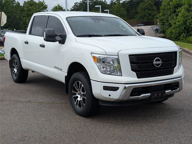 Used 2024 Nissan Titan SV w/ SV Convenience Package AWD/4WD image 6