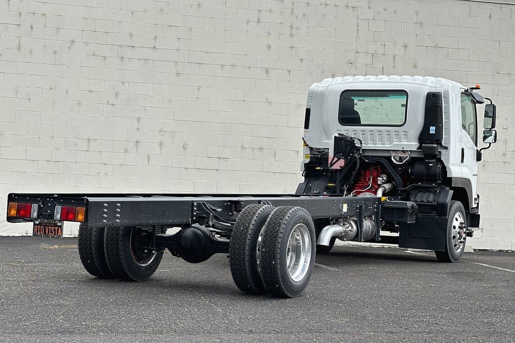 New 2024 Chevrolet Low Cab Forward 6500XD RWD image 4