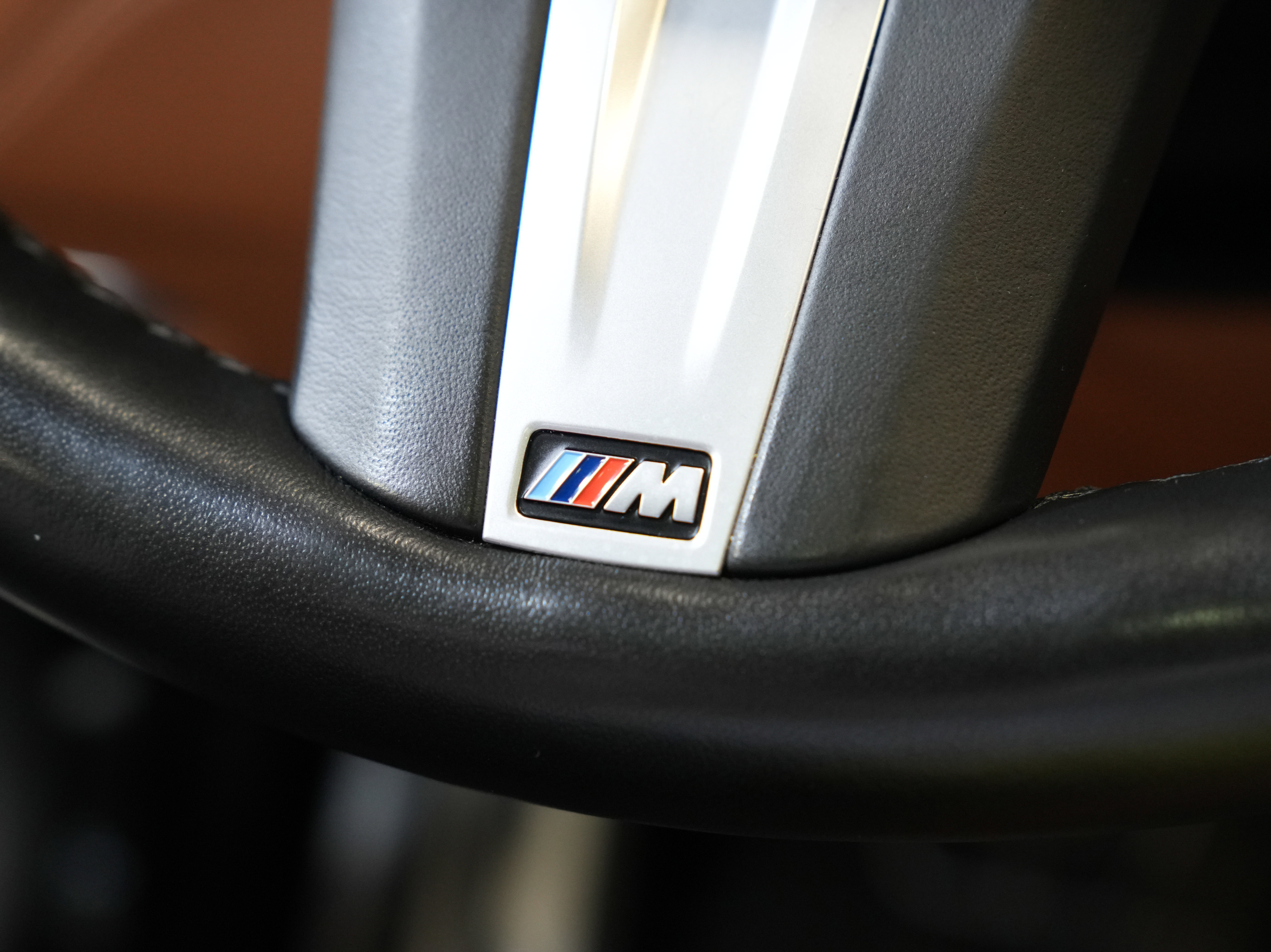 Used 2020 BMW 750i xDrive image 44