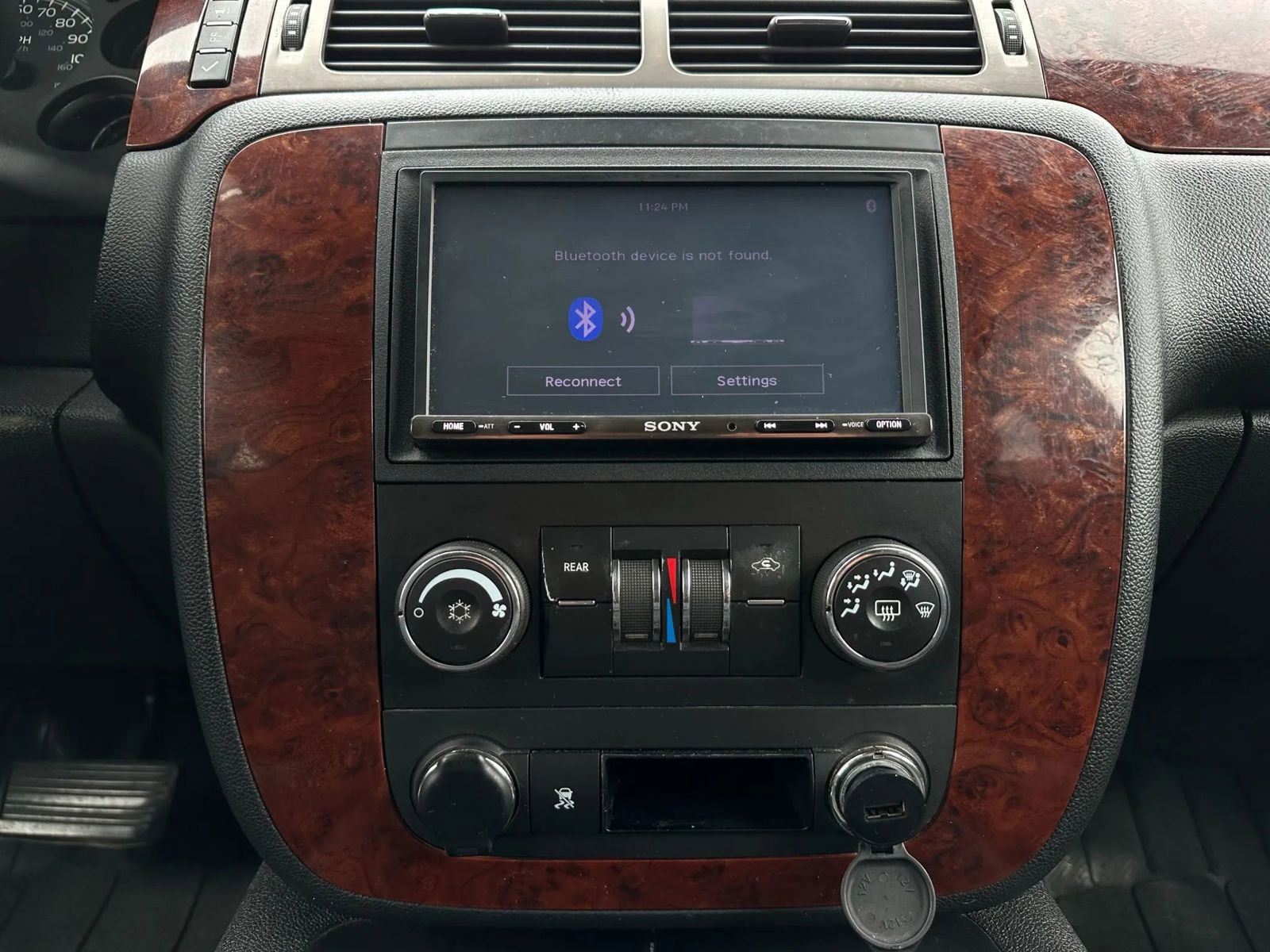 Used 2009 Chevrolet Suburban LT image 24