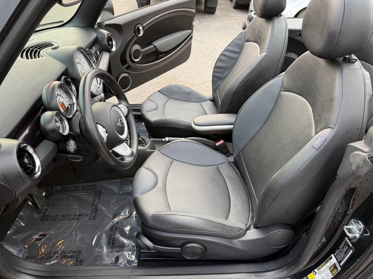 Used 2009 MINI Cooper Convertible FWD image 10