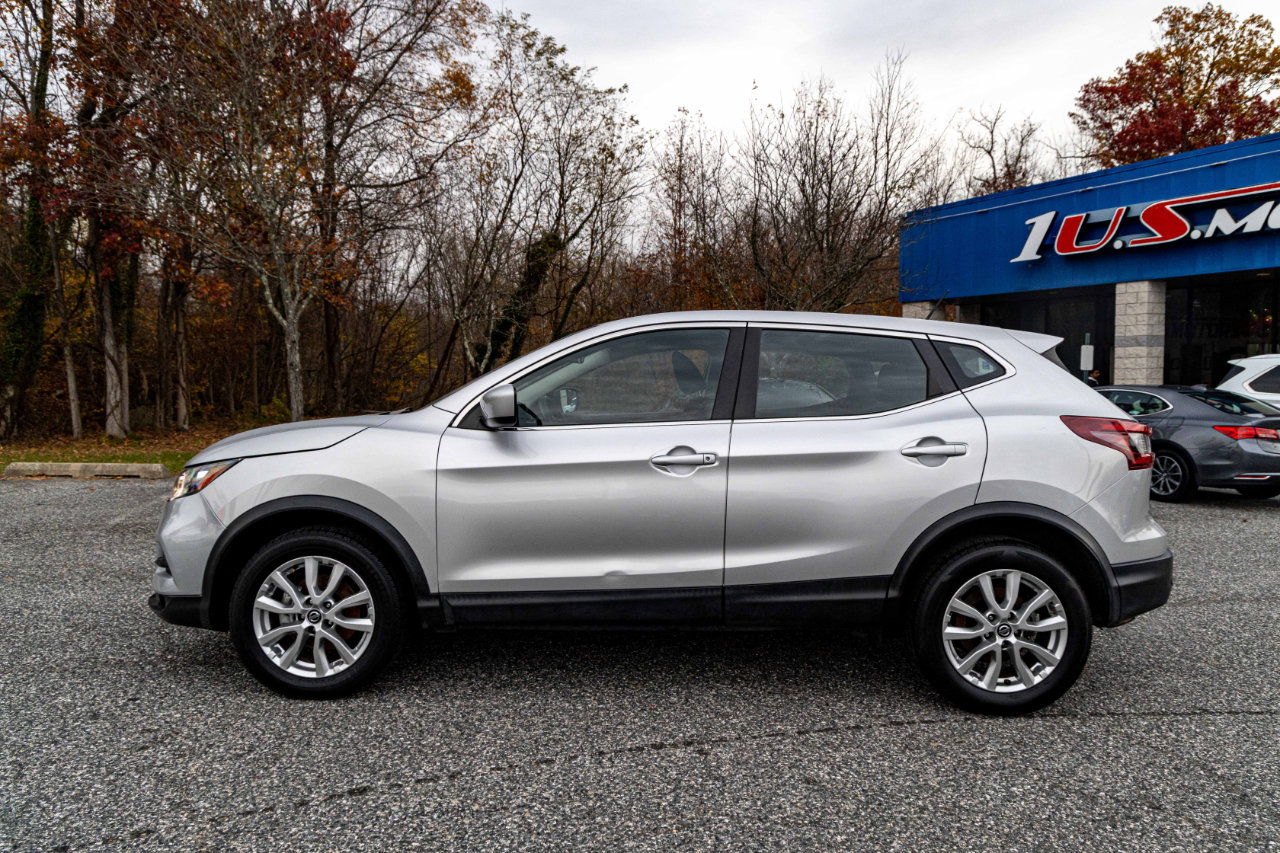 Used 2021 Nissan Rogue Sport S image 3