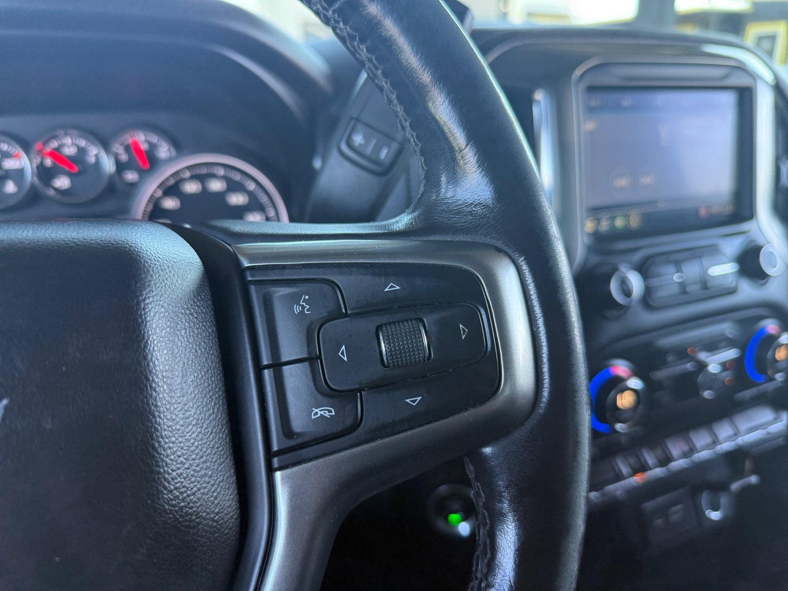 Used 2019 Chevrolet Silverado 1500 LT w/ All-Star Edition image 17