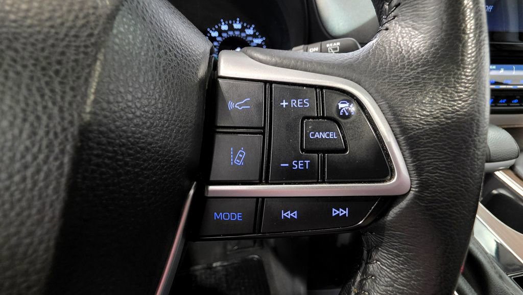Used 2024 Toyota Sienna XLE image 23