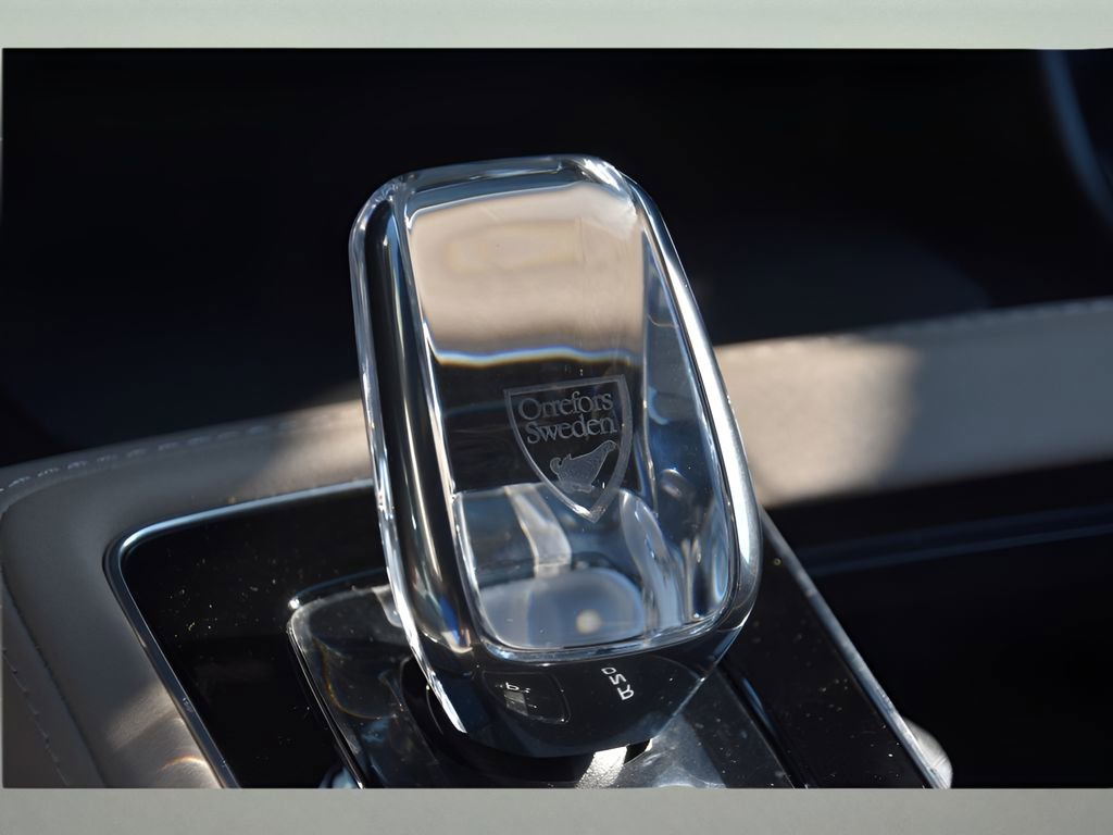 New 2026 Volvo XC90 B6 Plus w/ Protection Package Premier image 37