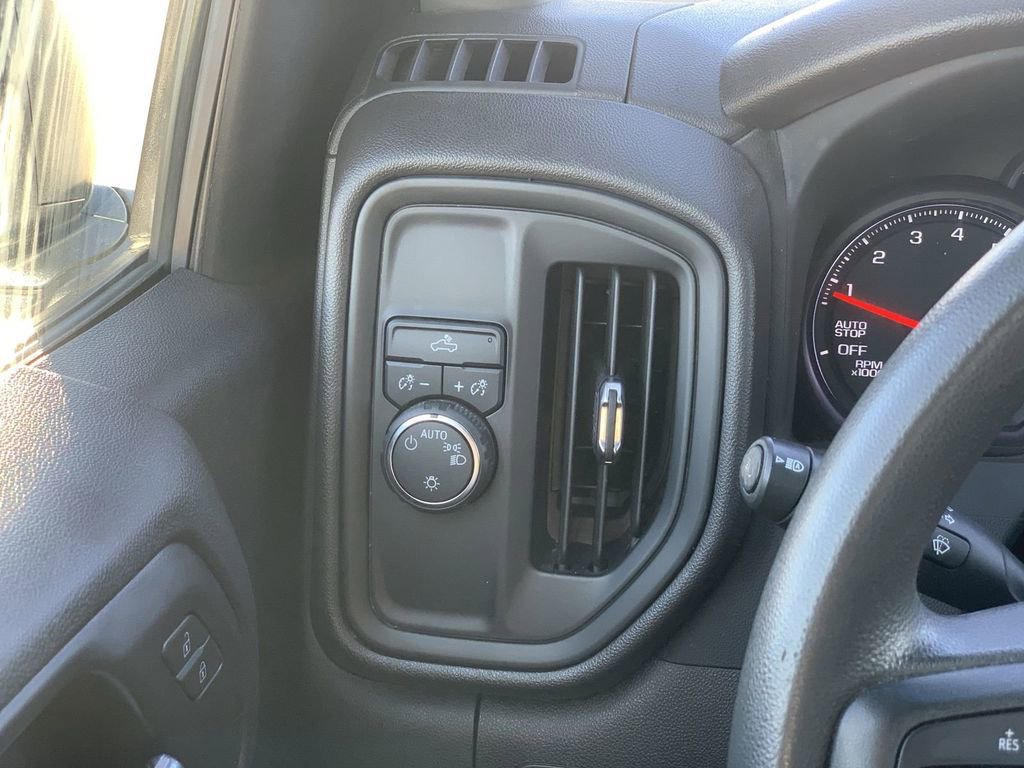 Certified 2022 Chevrolet Silverado 1500 Custom image 15