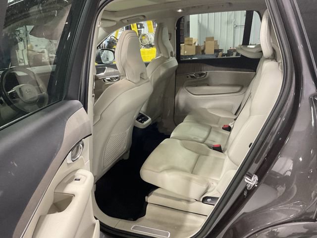 Used 2023 Volvo XC90 B6 Plus image 8