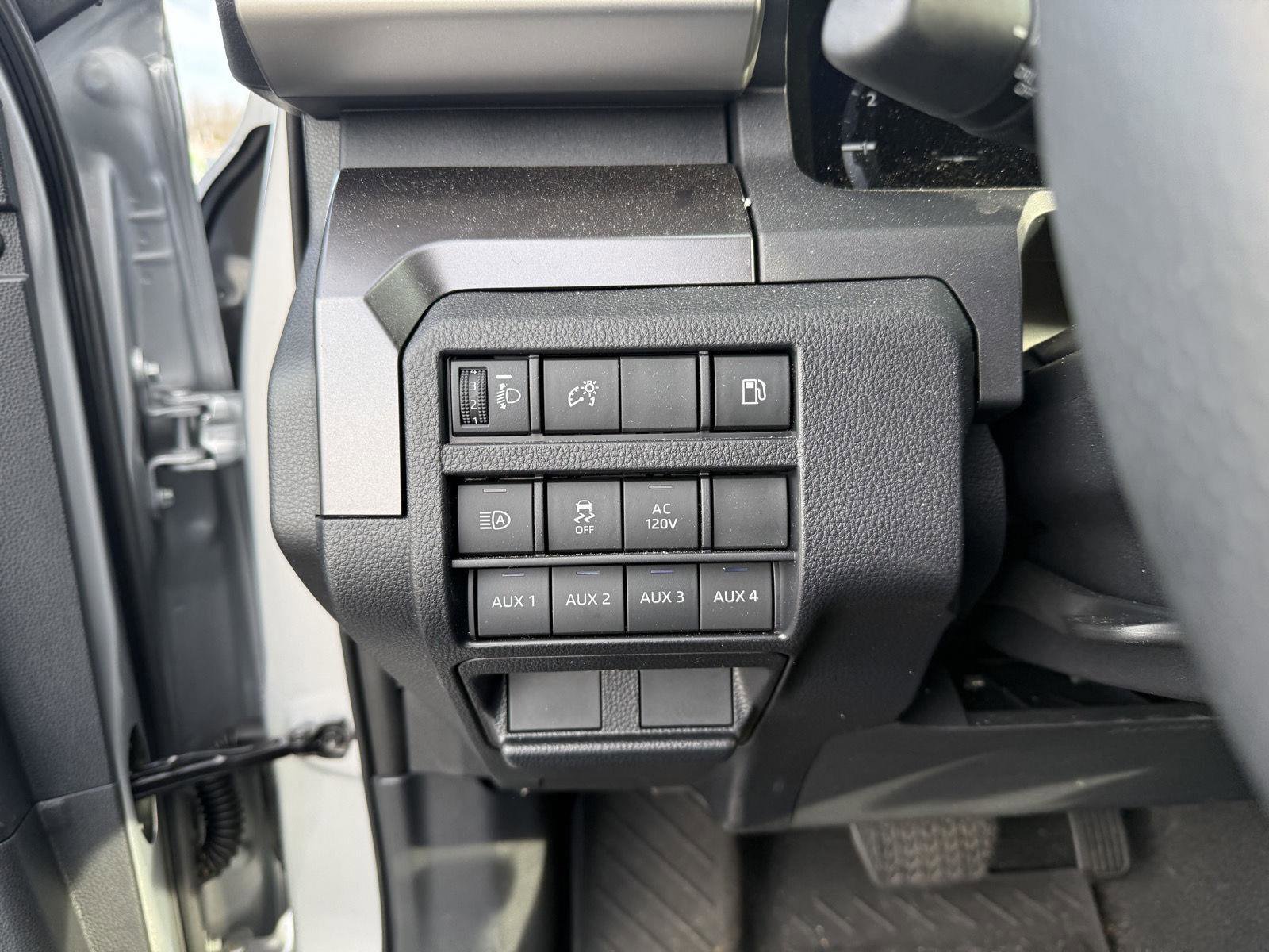 Used 2025 Toyota 4Runner 4WD image 12