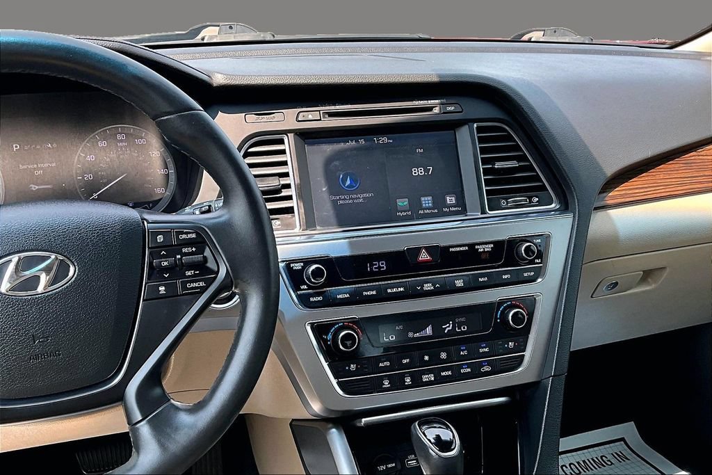Used 2017 Hyundai Sonata Limited w/ Ultimate Package 02 FWD image 3