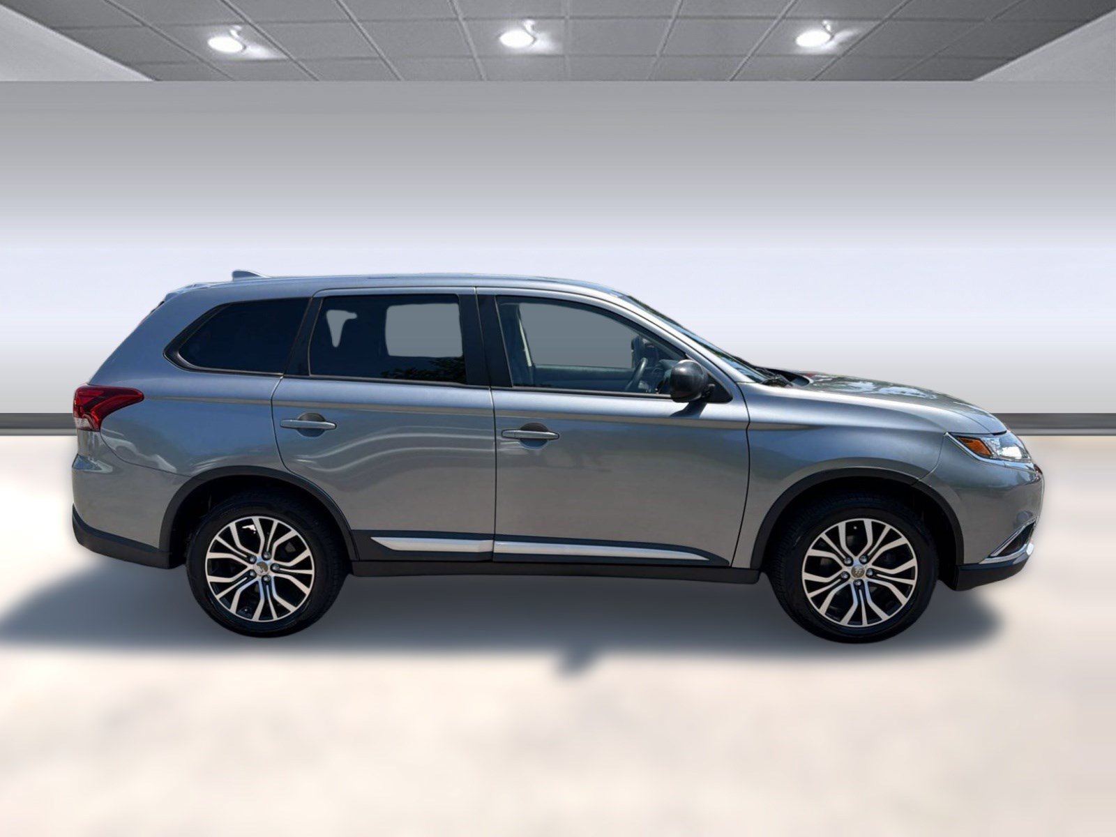 Used 2018 Mitsubishi Outlander ES AWD/4WD image 8