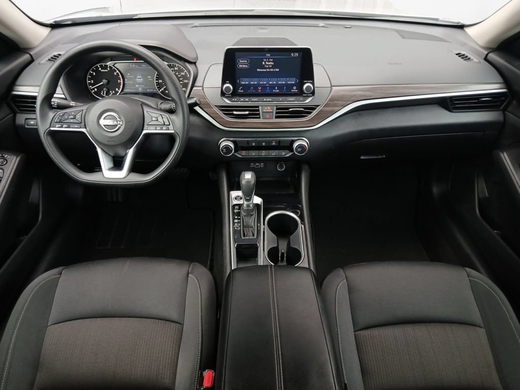 Used 2024 Nissan Altima 2.5 SV FWD image 20