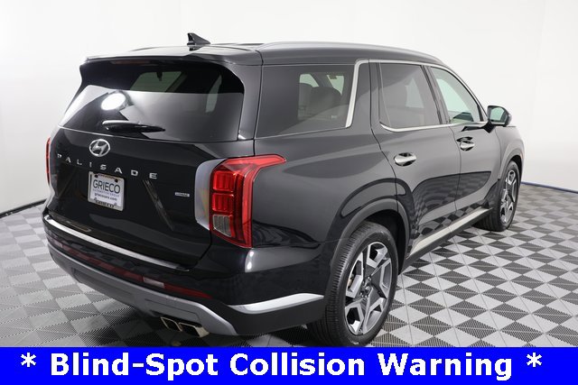 Used 2023 Hyundai Palisade Limited w/ Cargo Package image 8