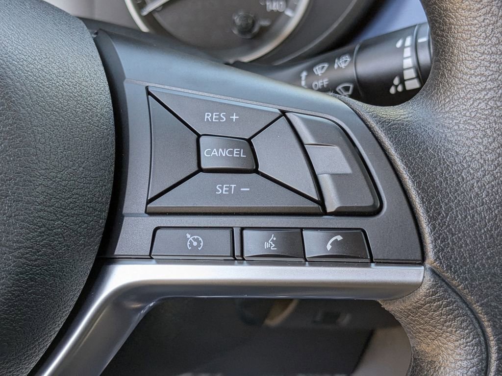 New 2025 Nissan Versa SV w/ Trunk Package FWD image 17