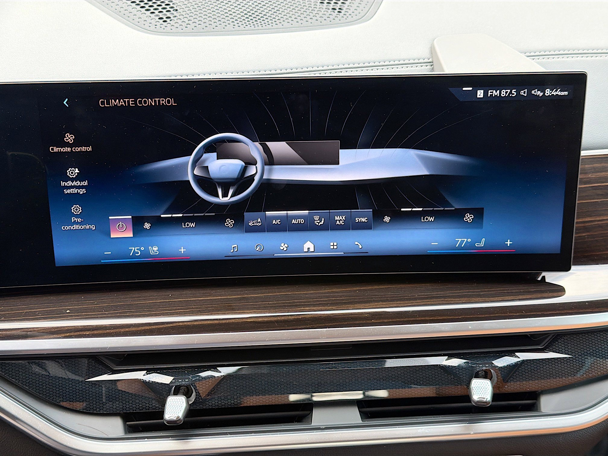 Used 2026 BMW X7 xDrive40i image 36