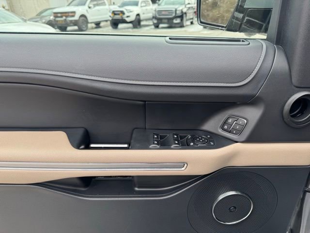 Used 2024 Ford Expedition Max Limited image 13