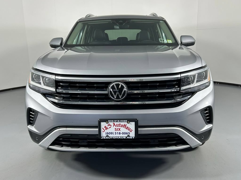 Used 2023 Volkswagen Atlas SEL AWD/4WD image 2
