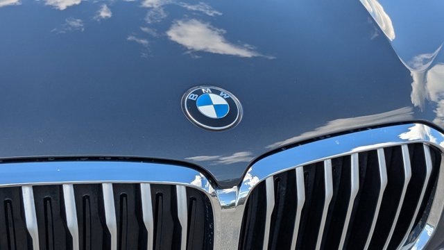 Used 2021 BMW X5 xDrive45e w/ Parking Assistance Package image 13