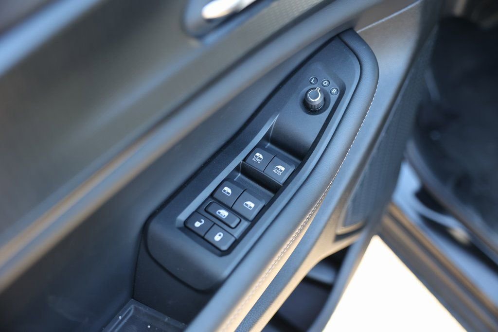 New 2025 Jeep Grand Cherokee Laredo X w/ Trailer Tow Package image 16