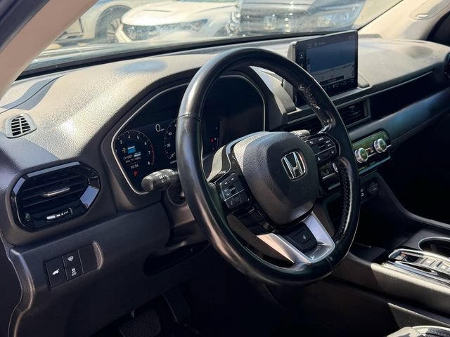 Used 2023 Honda Pilot Elite image 12