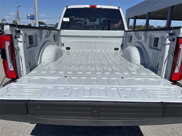 New 2026 Ford F250 Platinum image 13