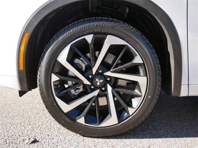Used 2025 Mitsubishi Outlander SEL image 9
