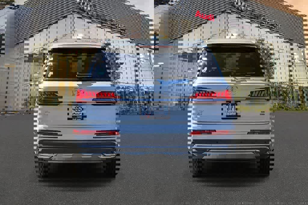 Used 2023 Audi Q7 2.0T Premium Plus w/ Premium Plus Package image 3