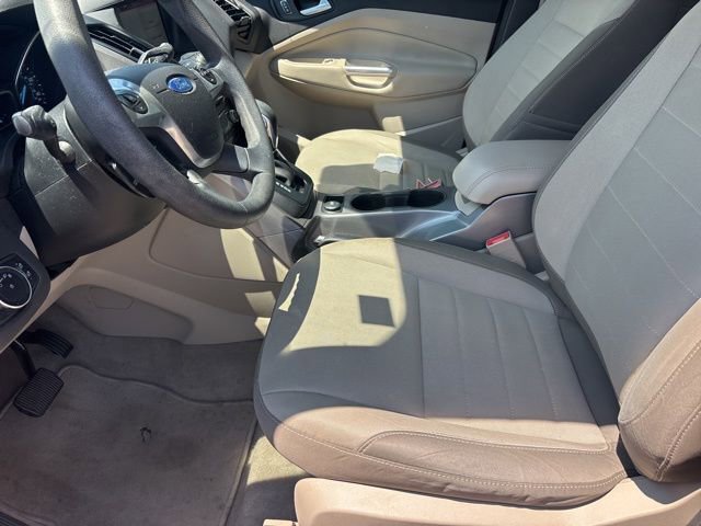 Used 2016 Ford Escape SE w/ Equipment Group 201A FWD image 9