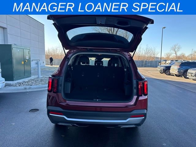 New 2025 Kia Sorento S image 7