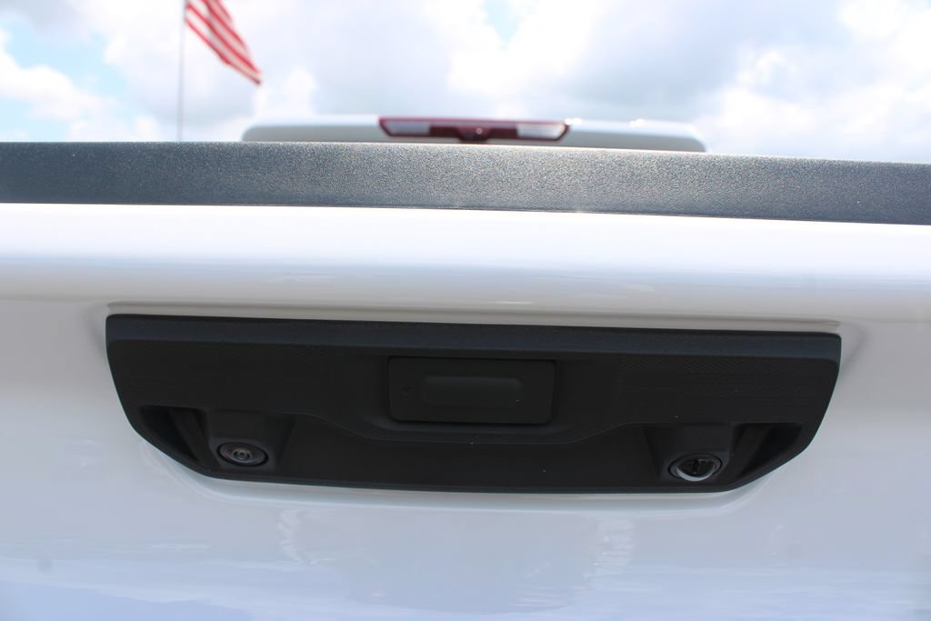 New 2026 Chevrolet Silverado 1500 LTZ w/ LTZ Premium Package AWD/4WD image 18