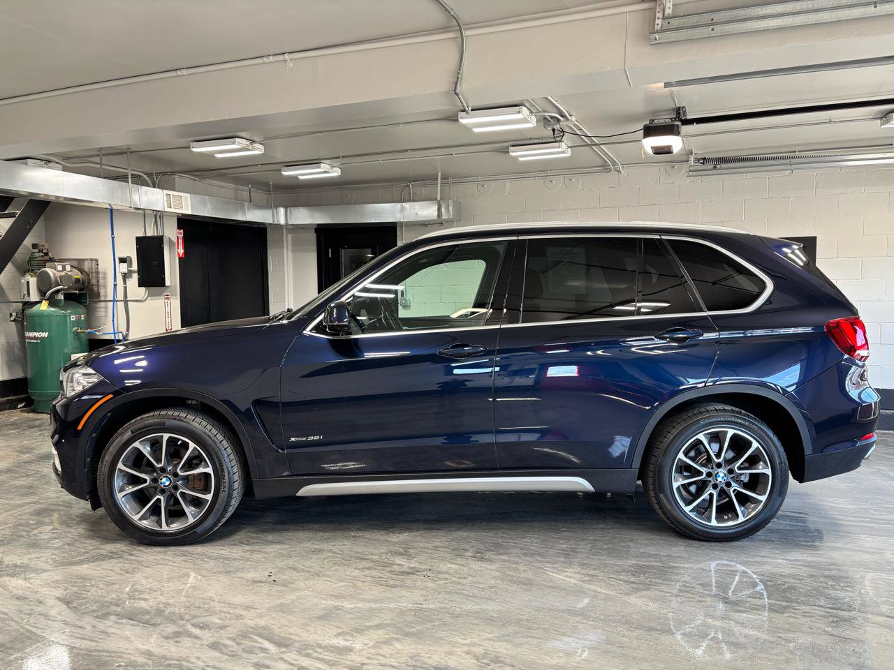 Used 2018 BMW X5 xDrive35i AWD/4WD image 6